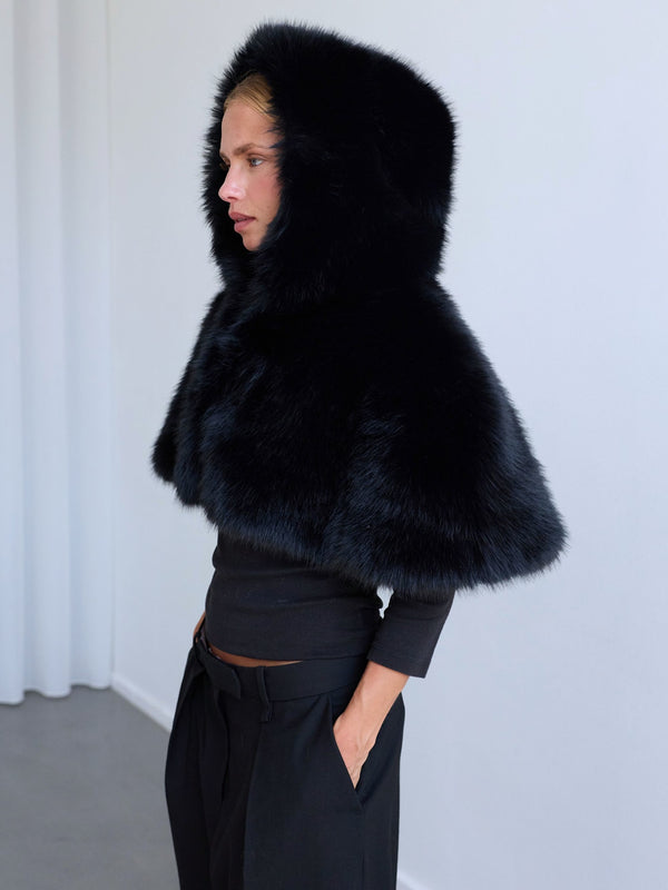 ARIA CAPE - BLACK