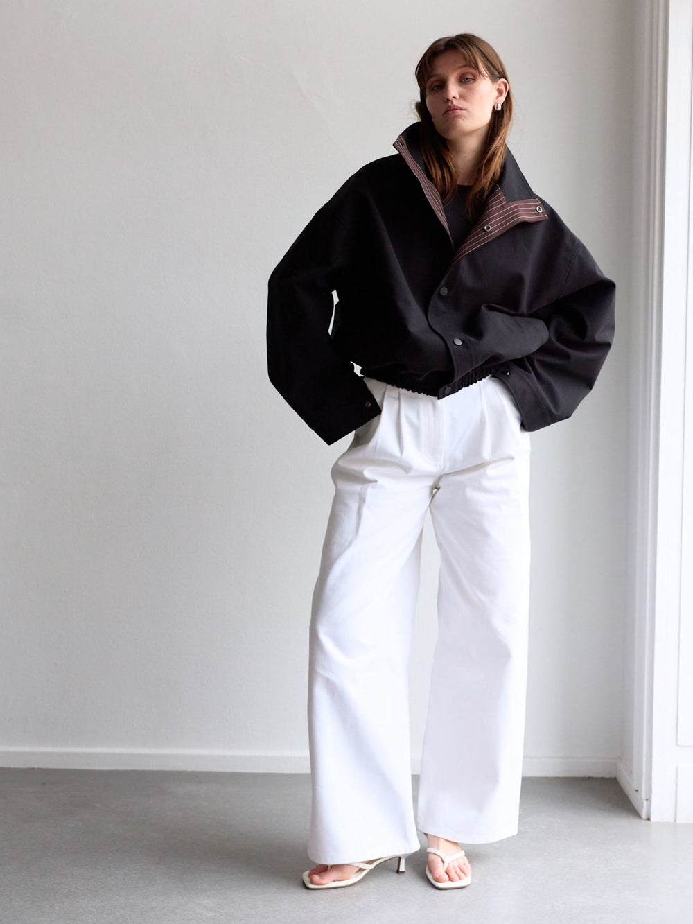 EZREN BOMBER JACKET - BLACK