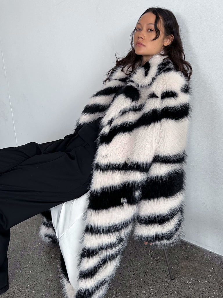 TIA COAT - ZEBRA