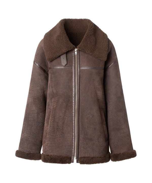 Klassisk brun skinnjakke fra MEOTINE, perfekt for dame som ønsker stil og komfort. Ideell for enhver anledning.